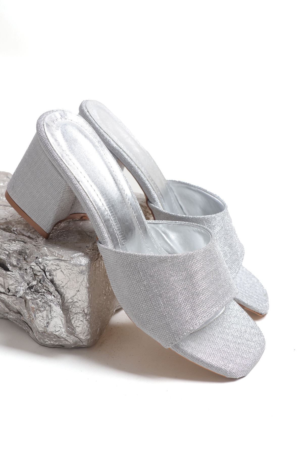 Taşlı Ve Sade Alçak Topuklu Abiye Terlik 7 Cm Topuklu