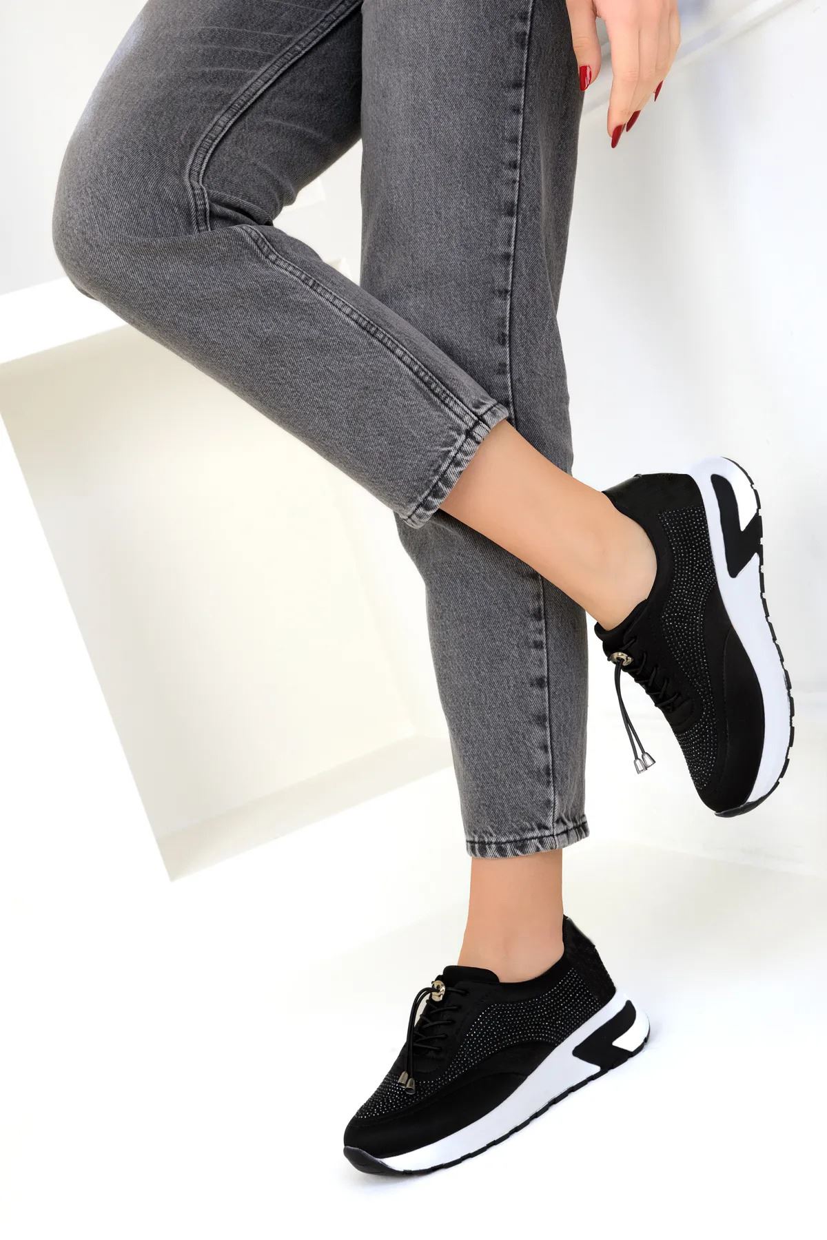 Taşlı Lastik Bağcıklı Günlük Fashion Sneaker