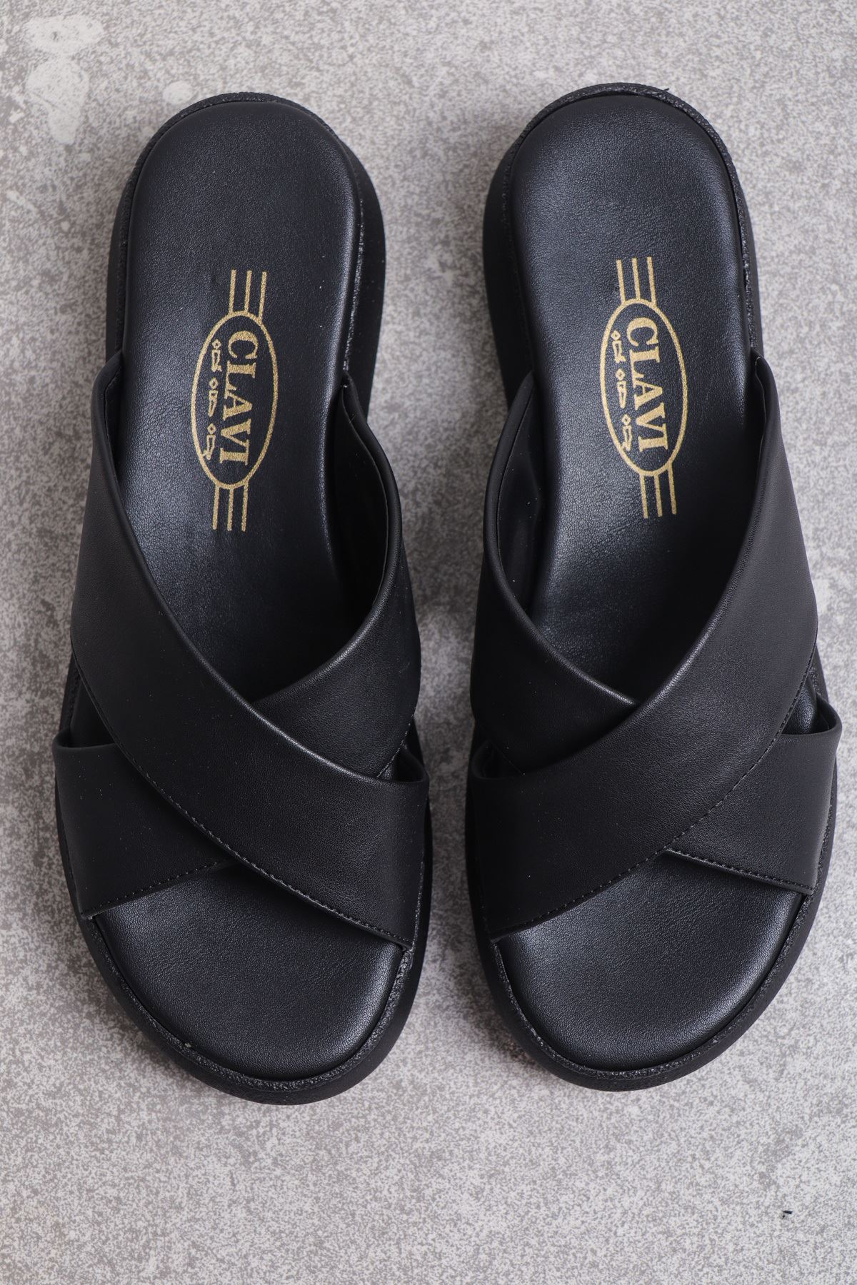 Alçak 4 Cm Dolgu Topuk Çapraz Kalın Bant Fashion Terlik