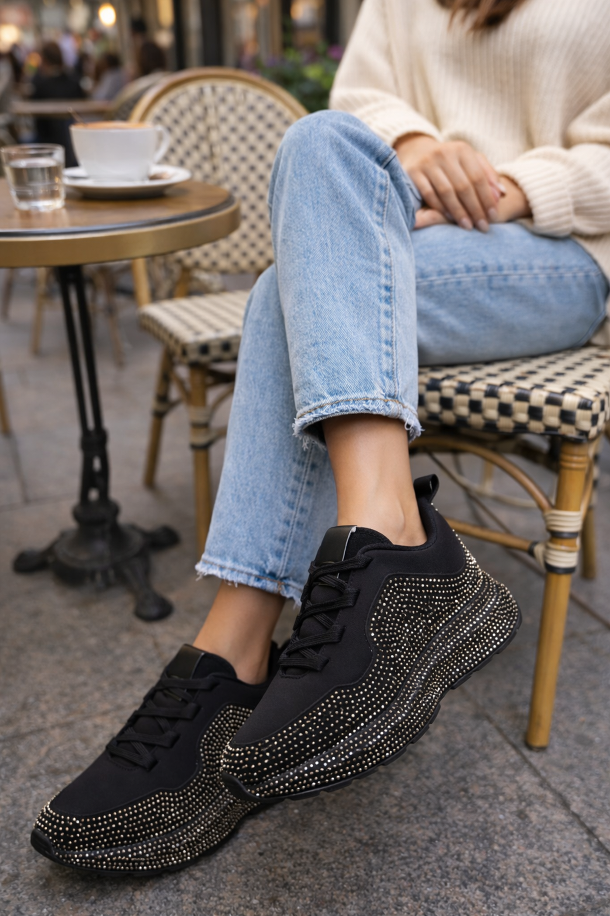 Kadın Siyah Taşlı Sneaker Spor Ayakkabı Kalın Taban Rahat Günlük Şık Parlak Model