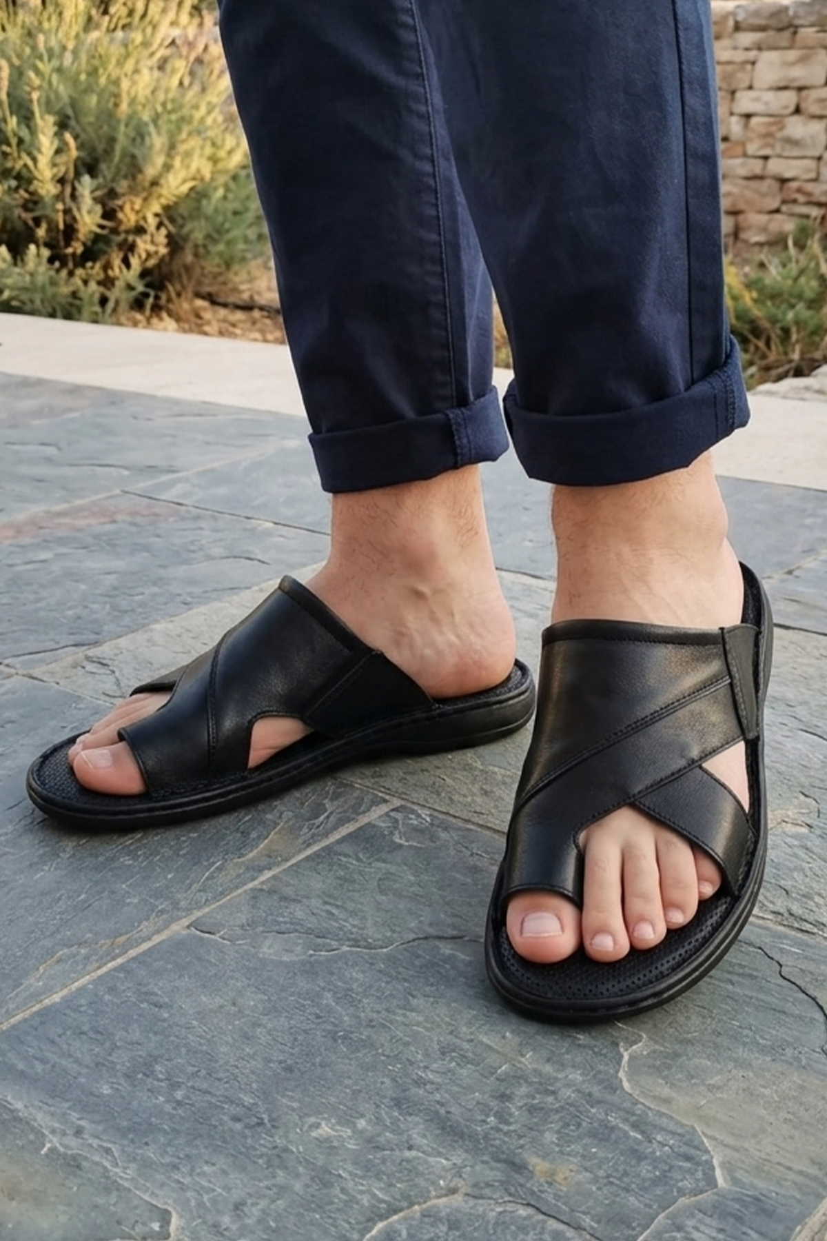 Erkek Hakiki Deri Terlik Baş Parmak Geçmeli Çapraz Bantlı Fuspetli Yumuşak Taban Siyah