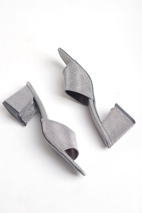 Taşlı Ve Sade Alçak Topuklu Abiye Terlik 7 Cm Topuklu