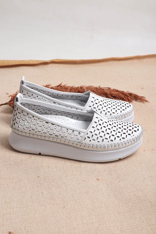 Delikli Hakiki Deri Kalın Taban Comfort Kadın Babet Casual Ayakkabı